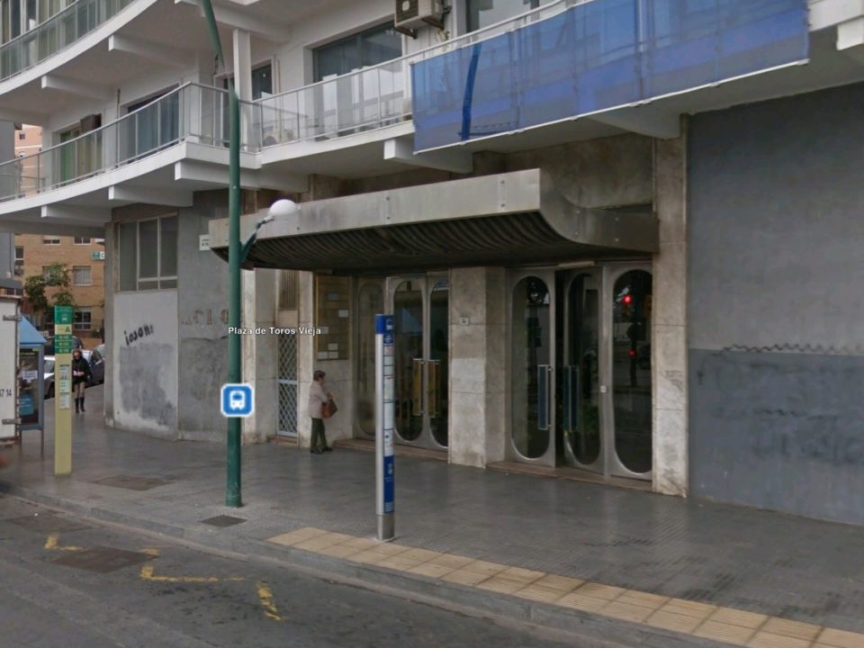 Eliminada sanción de tráfico por parar en parada de autobús.